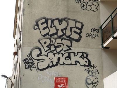 photo graffiti Paris 20eme arrondissement